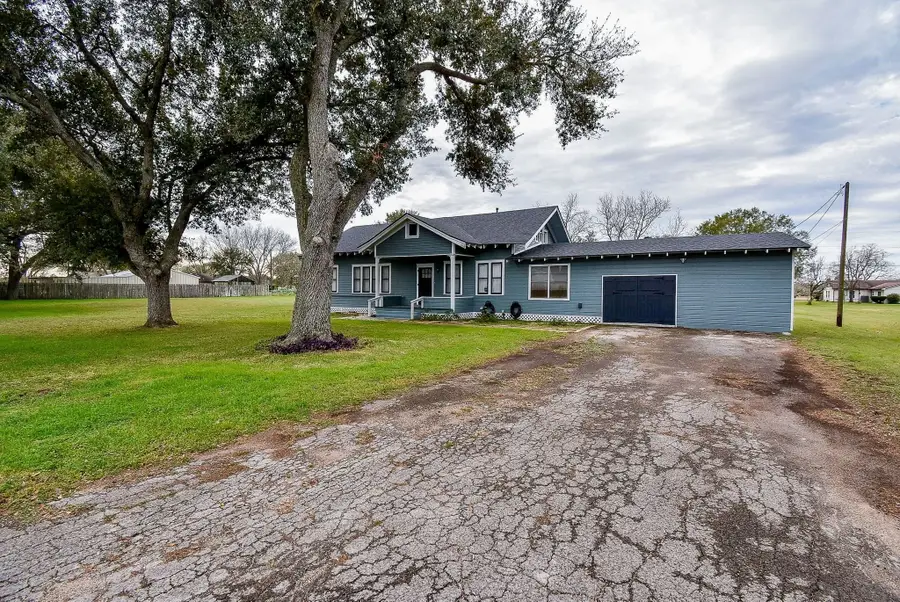807 Clipson Road, Eagle Lake, TX 77434 - #2