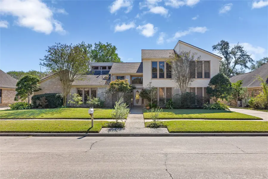 15918 Mesa Verde Drive, Houston, TX 77059 - Image #2