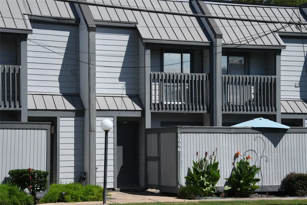 5056 Glenmont Drive, Houston, TX 77081 - Image #1