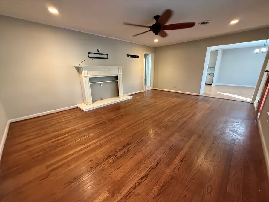 8109 Magnolia Lane, Hitchcock, TX 77563 - Image #3