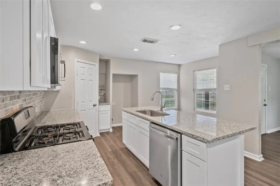 2602 Dupont Street, Pasadena, TX 77503 - #3