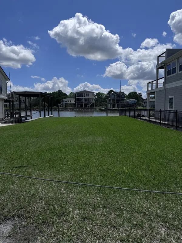 2112 Fenwood Street, Kemah, TX 77565