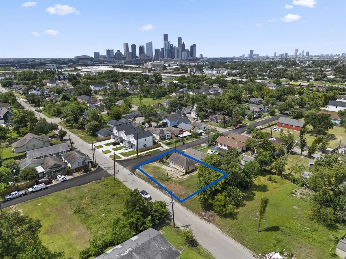 2417 Lee Street, Houston, TX 77026 - Image #1