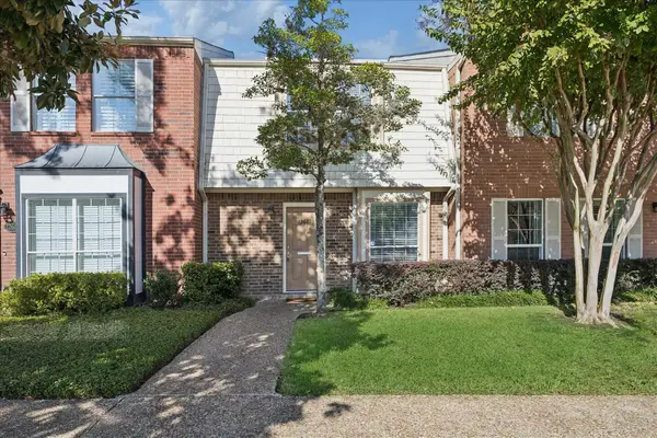 12681 Rip Van Winkle Drive #32, Houston, TX 77024