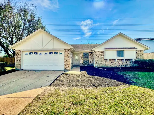 3739 Moonlite Drive, Pasadena, TX 77505