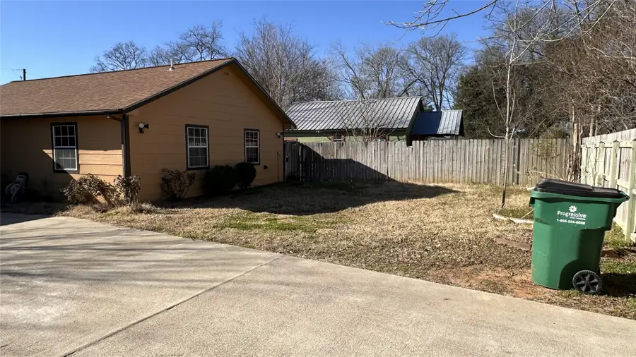 404 N Wilson Street, Madisonville, TX 77864 - #3