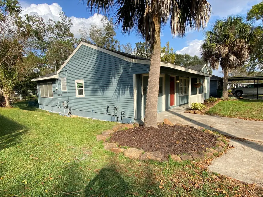 1021 Wimberly Street, Angleton, TX 77515 - Image #3