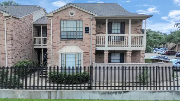 2255 Braeswood Park Drive #102, Houston, TX 77030