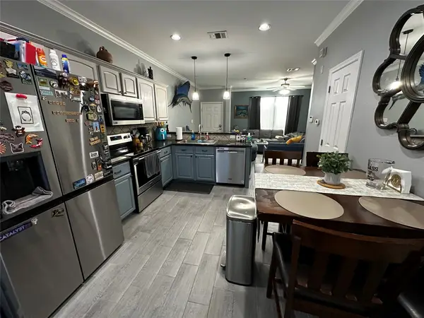 305 Holleman Drive E #301, College Station, TX 77840