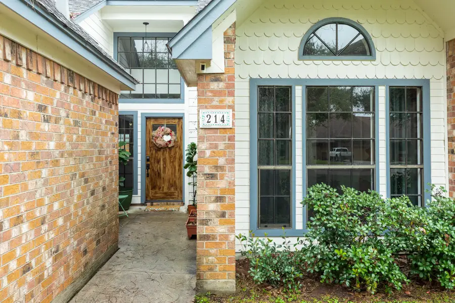 214 Zinnia Street, Lake Jackson, TX 77566 - Image #3