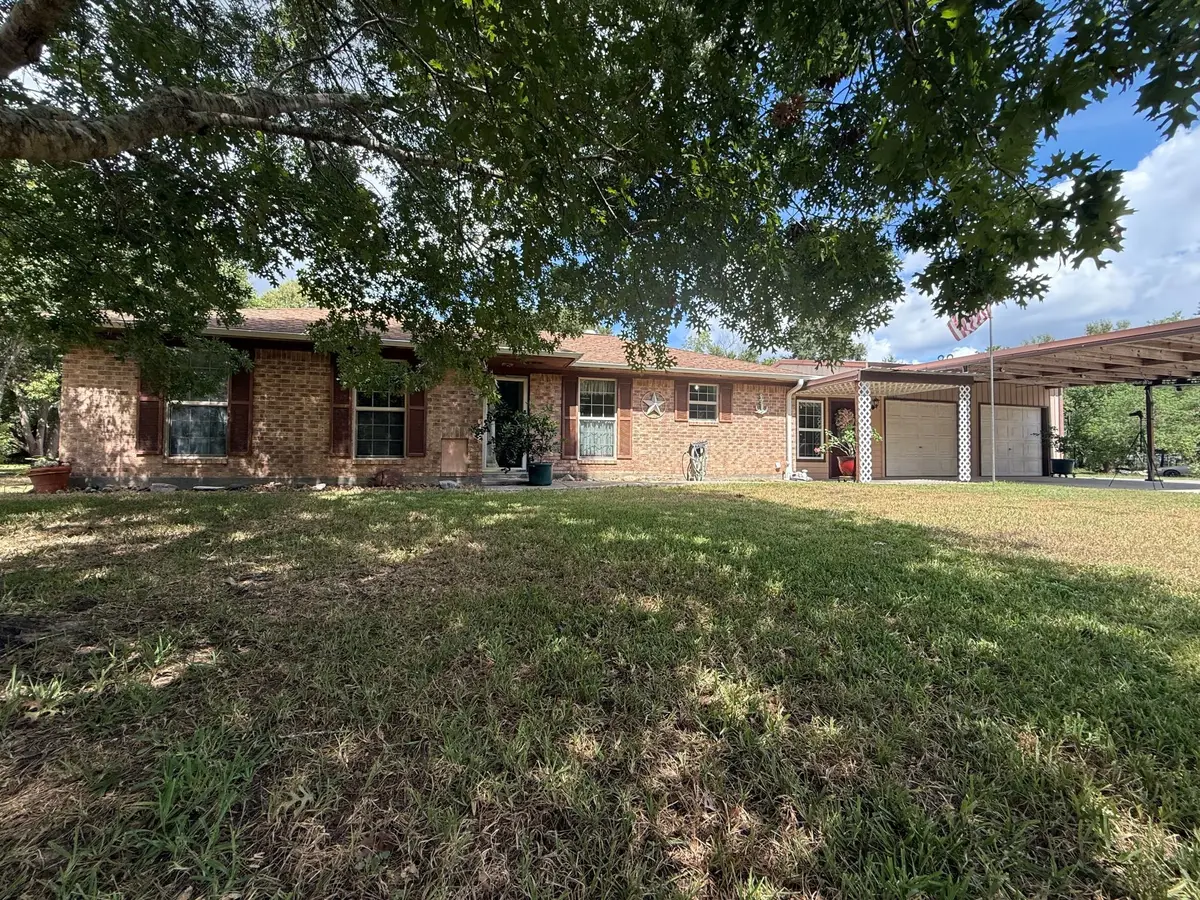 409 Lee Avenue, Anahuac, TX 77514 - #1