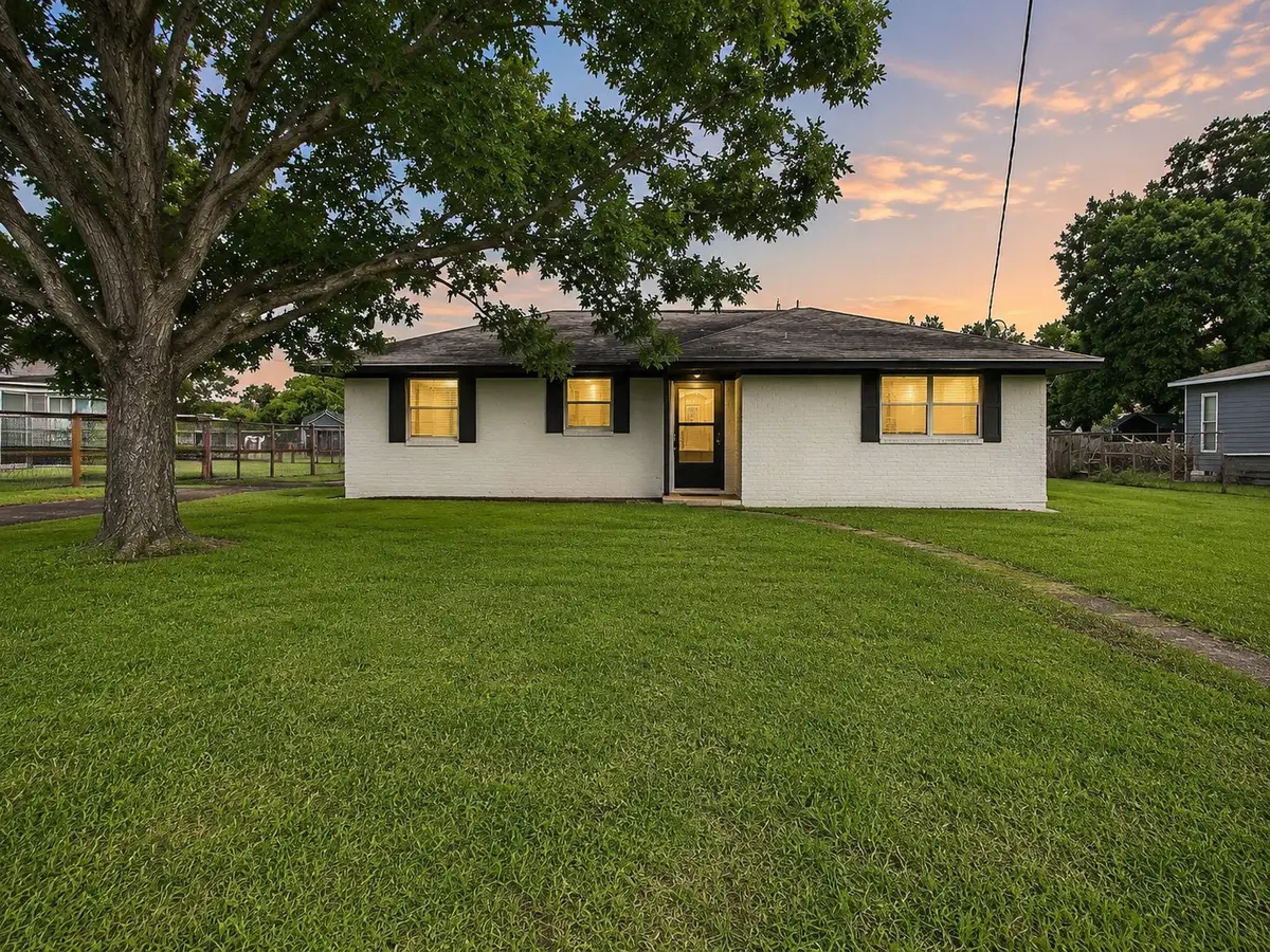 3506 W Cedar Bayou Lynchburg Road, Baytown, TX 77521 - #1