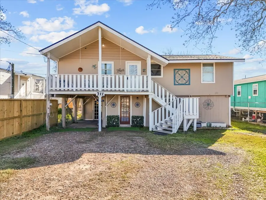 711 10th Street, Dickinson, TX 77539 - #3