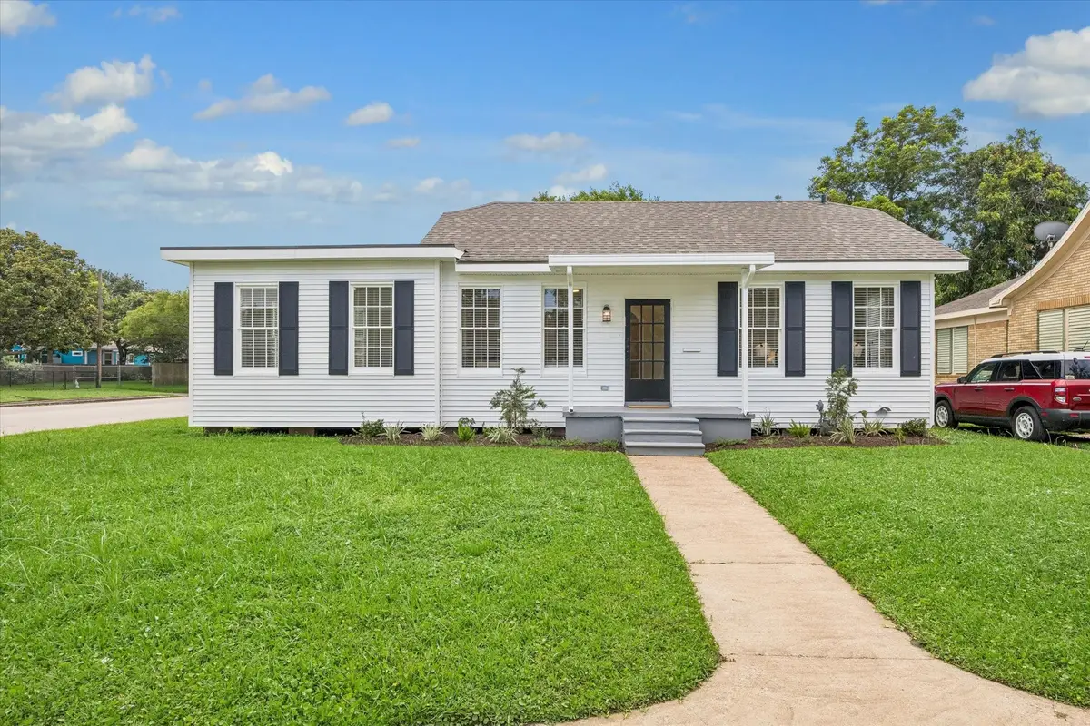 4601 Avenue O 1/2, Galveston, TX 77551 - #1