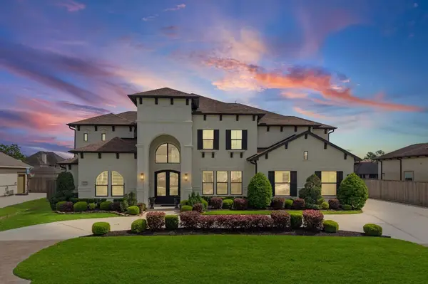 3 Dominion Court, Friendswood, TX 77546