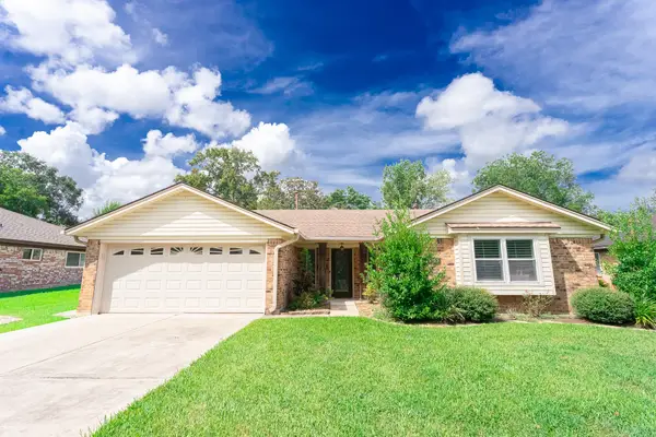 5105 Apple Springs Drive, Pearland, TX 77584