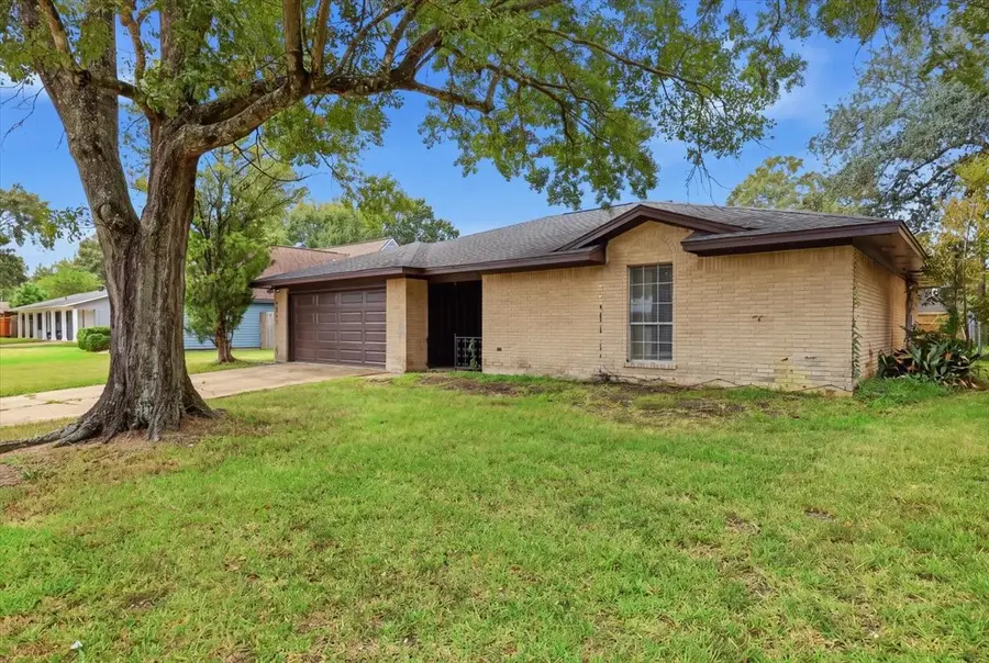 2901 23rd Street, Orange, TX 77630 - #3