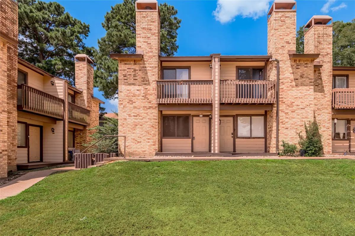 2521 Crosstimbers Street #B1, Huntsville, TX 77320 - #1