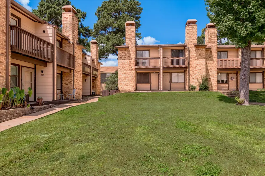 2521 Crosstimbers Street #B1, Huntsville, TX 77320 - #3