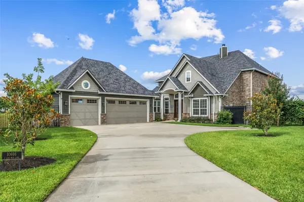 10696 S Lake Mist Lane, Willis, TX 77318