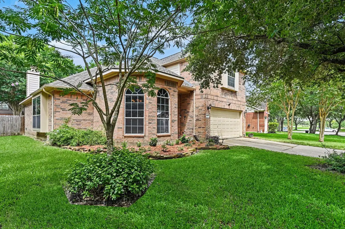 5711 Shady Hollow Court, Rosharon, TX 77583 - #1