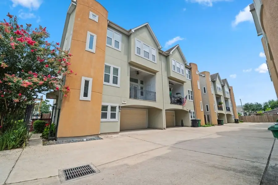 1128 W 26th Street, Houston, TX 77008 - #3