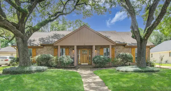 10715 Candlewood Drive, Houston, TX 77042