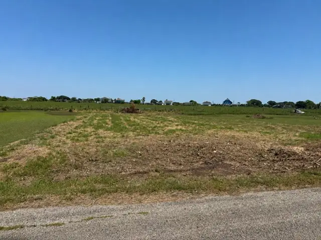 206 Creekside Drive, Bay City, TX 77414 - #3