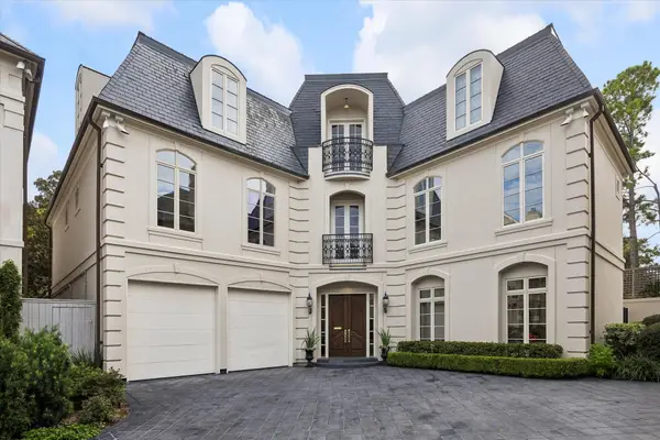 22 Eaton Square, Houston, TX 77027
