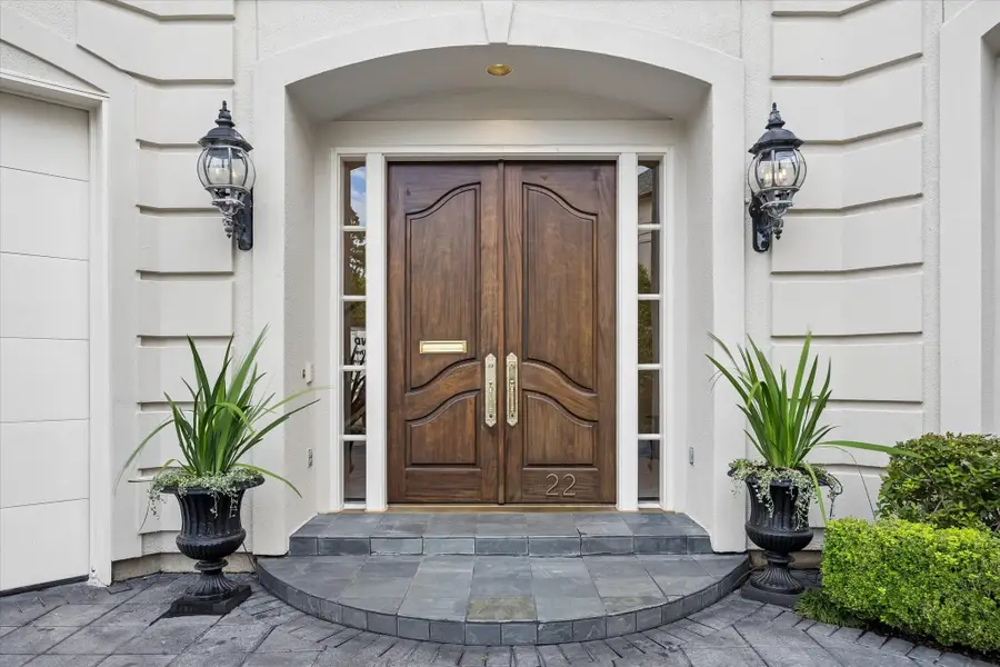 22 Eaton Square, Houston, TX 77027 - #3