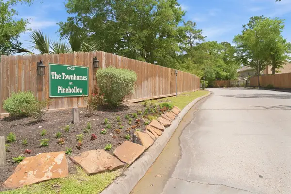 2030 Plantation Drive #E4, Conroe, TX 77301