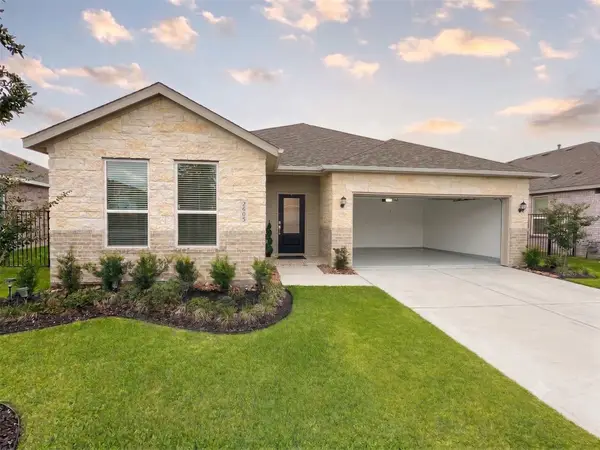 2605 Lago Costa Drive, Texas City, TX 77568