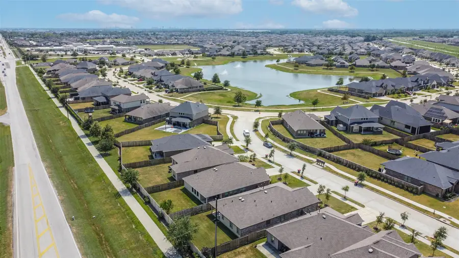 9422 Vicksburg Road, Baytown, TX 77521 - #2