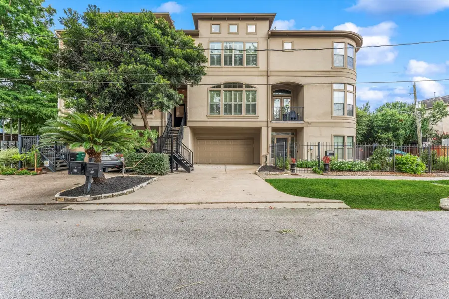 906 Reinicke Street, Houston, TX 77007 - Image #2