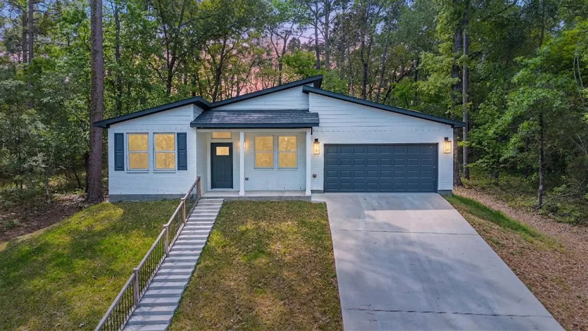 24411 Oakland Hills Drive, Huntsville, TX 77320 - #1