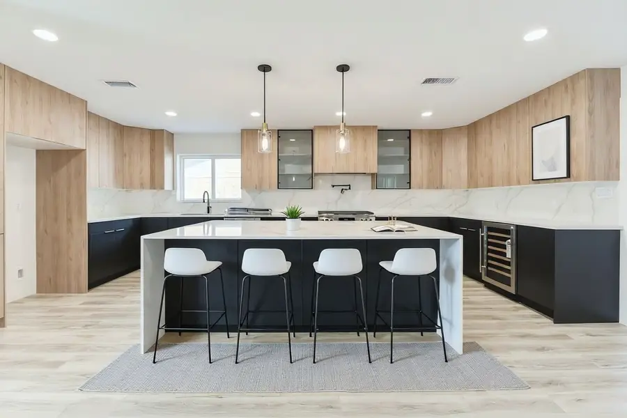 6106 Rutherglenn Drive, Houston, TX 77096 - Image #3