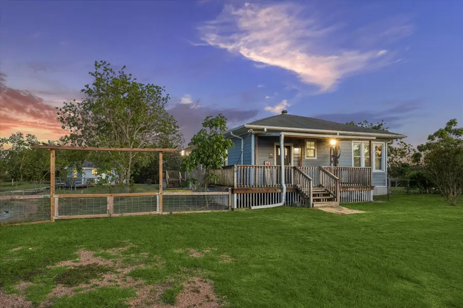 10347 Pless Rd, Cat Spring, TX 78933 - #2