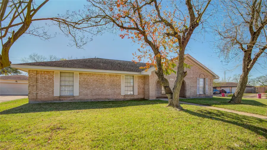 1801 Acacia Circle, Freeport, TX 77541 - Image #3