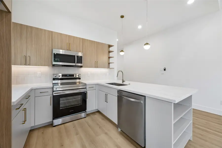 422 & 424 Calloway Street #A/B, Houston, TX 77029 - #3