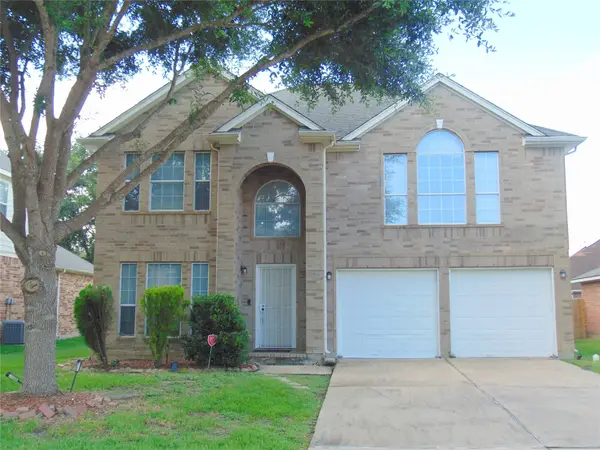 1319 Magnolia Dale Drive, Fresno, TX 77545