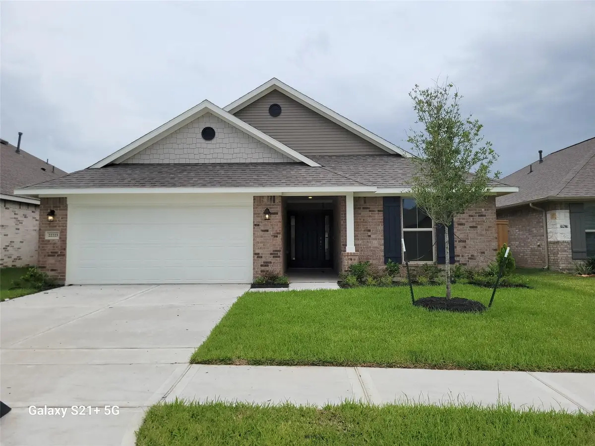 436 Bryan, Angleton, TX 77515 - #1