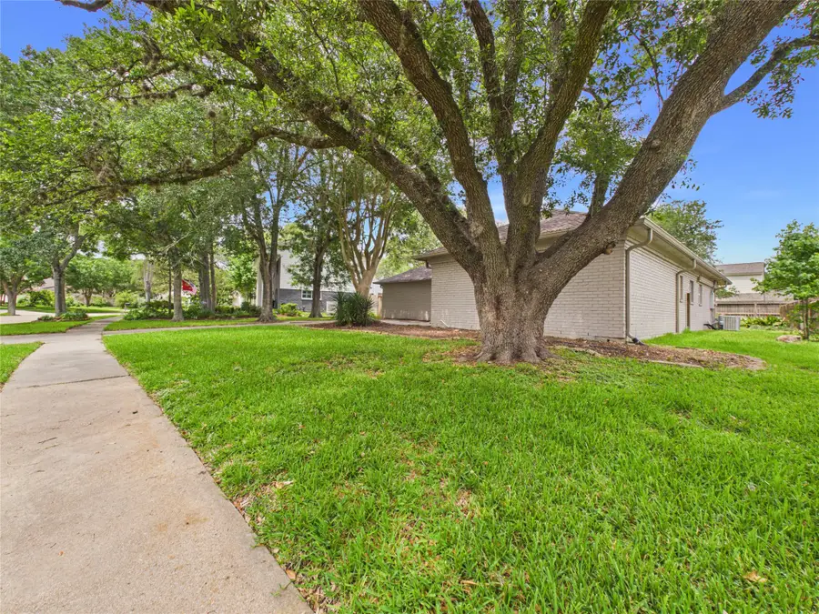 1010 Baronridge Drive, Seabrook, TX 77586 - #2