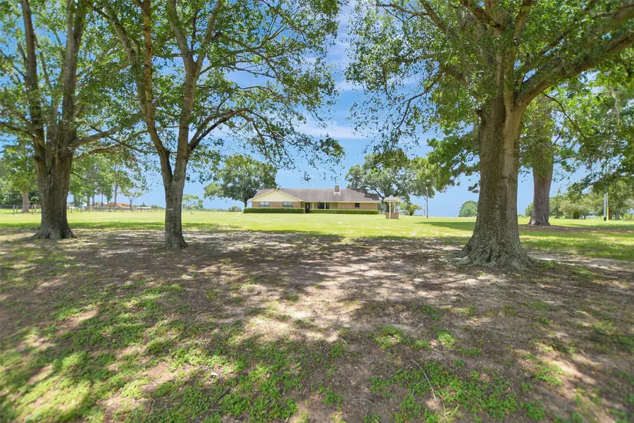 341 S Loop 497, Kenney, TX 77452 - #3