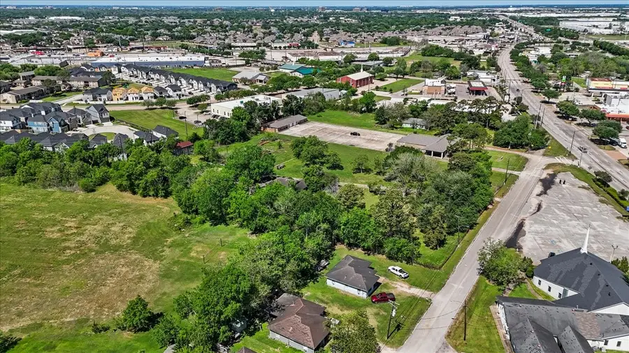 118 Staffordshire Road, Stafford, TX 77477 - #2