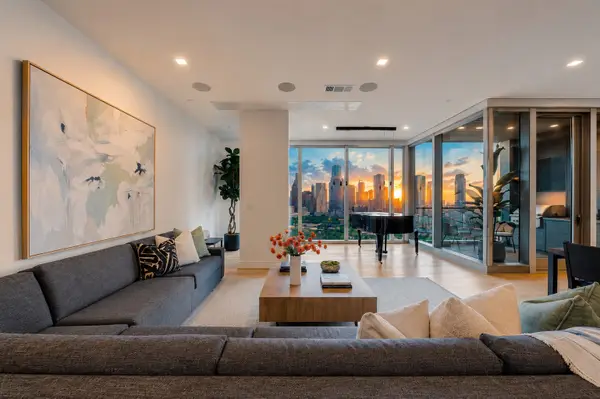1711 Allen Parkway #2705, Houston, TX 77019