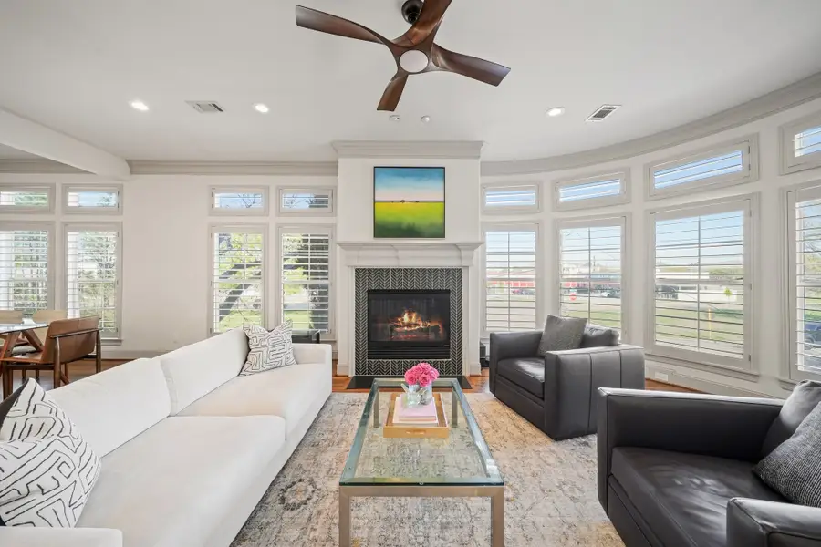 6302 Prague Street, Houston, TX 77007 - #2