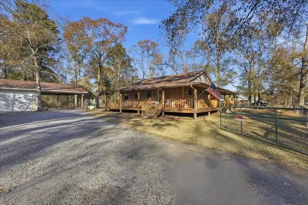 8483 Wingfield Drive, Lumberton, TX 77657