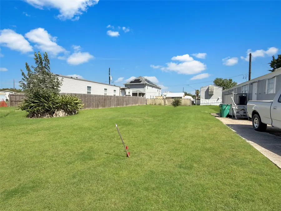 143 Egret Canal S, Baytown, TX 77523 - #2