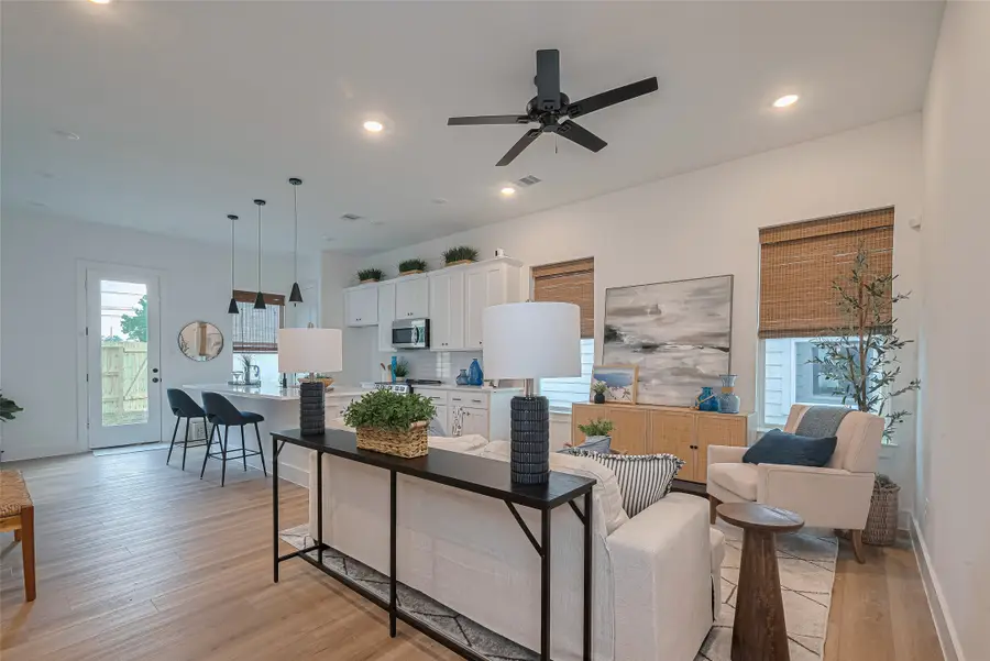 2118 Creston Drive #A/B, Houston, TX 77026 - #3