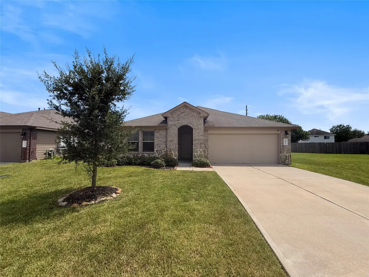 6806 Amber Cliff Lane, Richmond, TX 77469 - #1